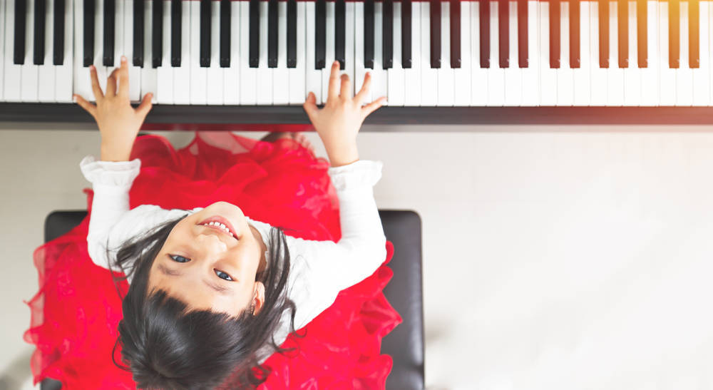 Si estás interesado en que tu hijo aprenda música, estos consejos son para ti
